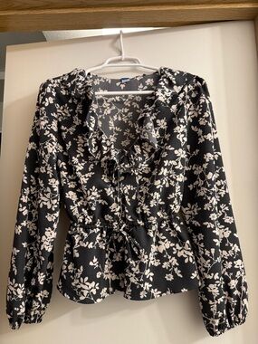 old navy ruffled blouse
